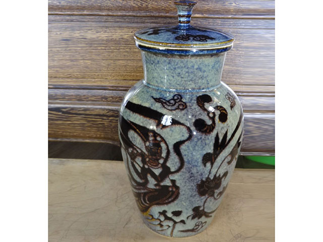 窑变蓝金（吹笛飞天纹）插花瓶